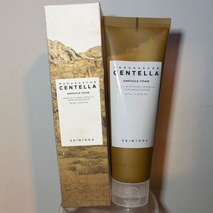 SKIN1004 Centella Ampoule Foam Cleanser